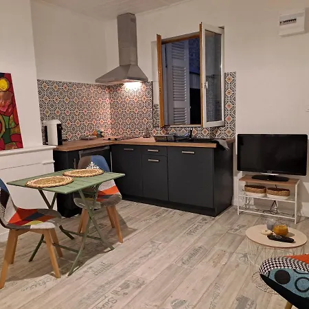 Studio Cosy Meuble, Terrasse Et Patio Pour Velo Rochefort-sur-Mer Extérieur photo